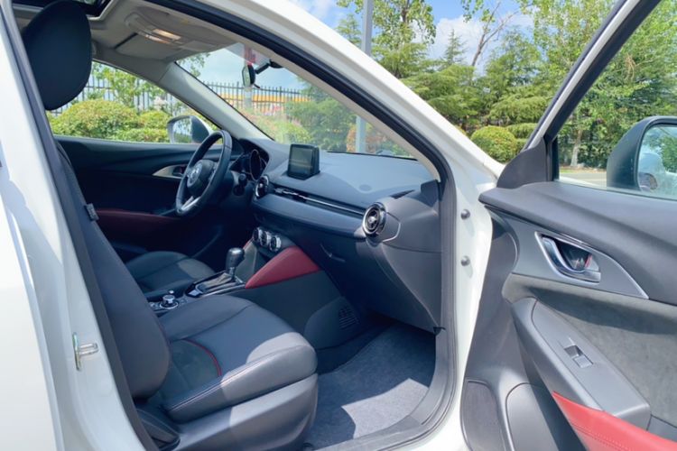 Used Mazda CX-3 2018 2.0L Automatic Prestige Edition Interior 7