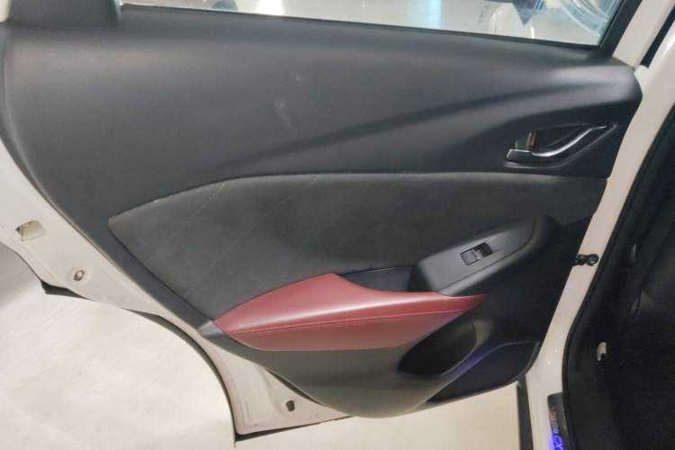 Used Mazda CX-3 2018 2.0L Automatic Prestige Edition Interior 8