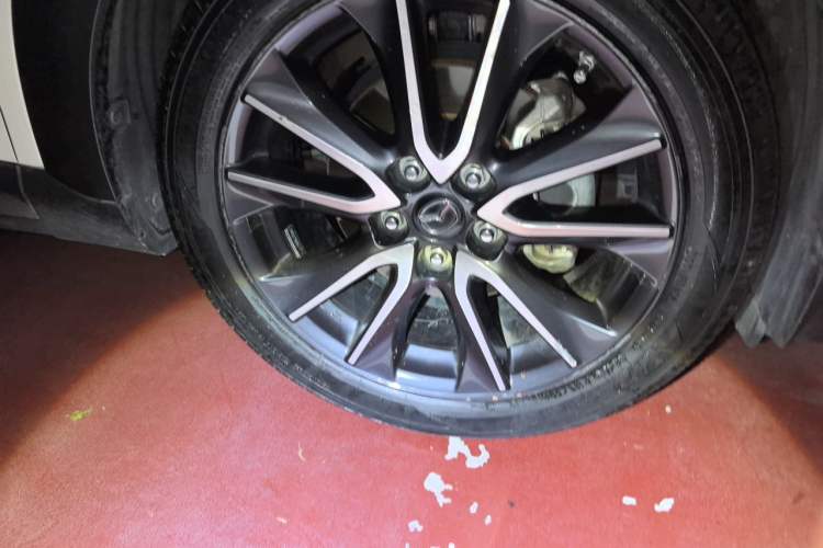 Used Mazda CX-3 2018 2.0L Automatic Prestige Edition Right Front Wheel Hub