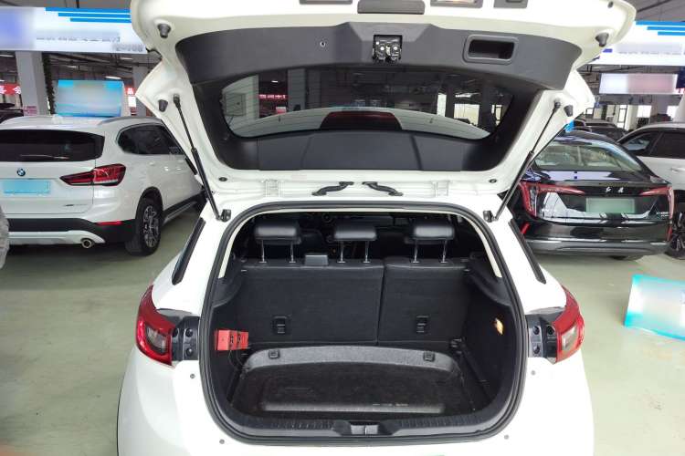 Used Mazda CX-3 2018 2.0L Automatic Prestige Edition Trunk