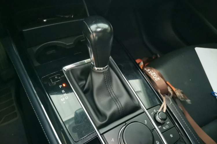 Used Mazda CX-30 2020 2.0L Automatic Joyful Model Gear Lever