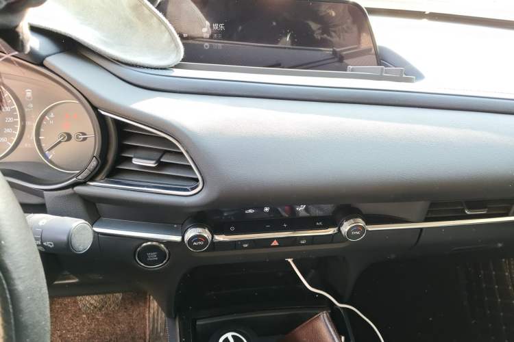 Used Mazda CX-30 2020 2.0L Automatic Yaoyue Model Audio And AC Panel