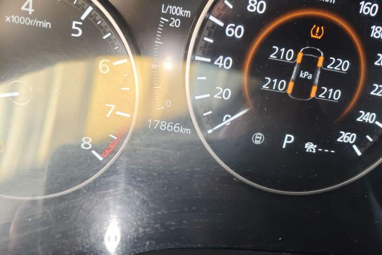 Used Mazda CX-30 2020 2.0L Automatic Yaoyue Model Odometer Close Up
