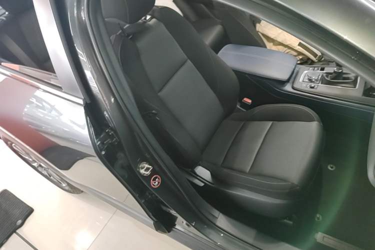 Used Mazda CX-30 2020 2.0L Manual Shangyue Trim Right Front Seat