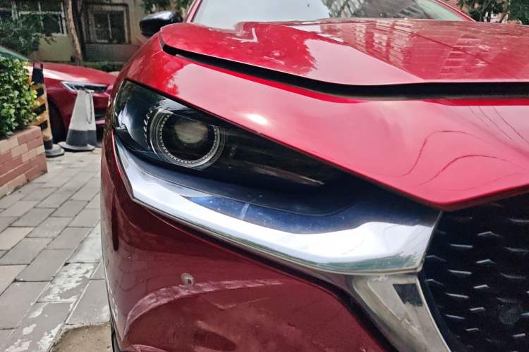 Used Mazda CX-30 2020 2.0L X Compression Ignition Prestige Version Right Front Headlight