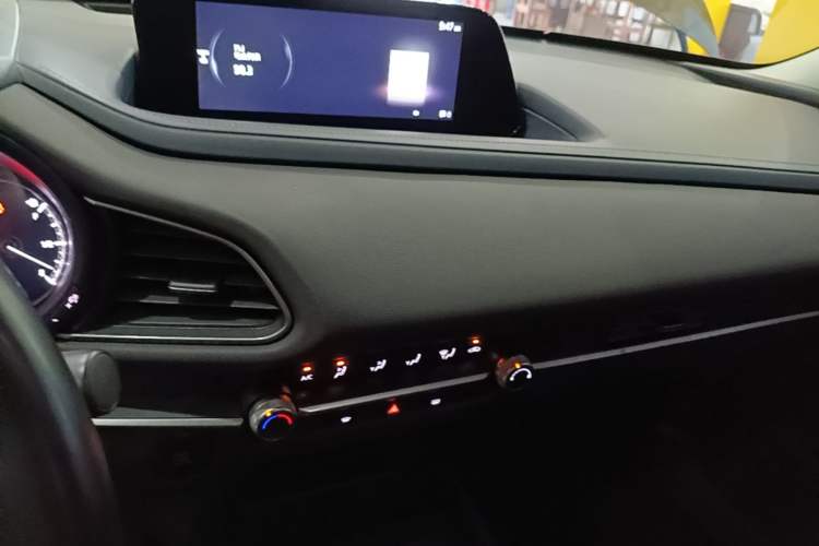 Used Mazda CX-30 2021 2.0L Automatic Zhiyue Trim Audio And AC Panel