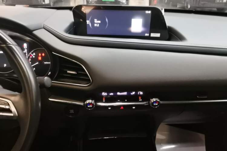 Used Mazda CX-30 2021 2.0L Automatic YAYUE Version Audio And AC Panel