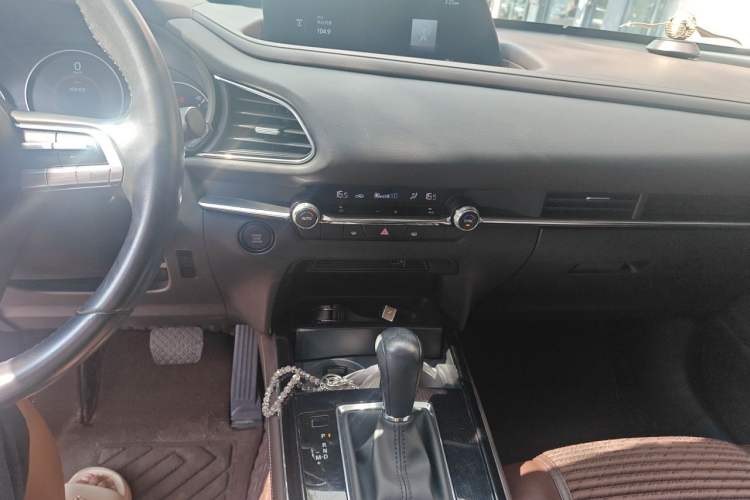 Used Mazda CX-30 2022 2.0L Automatic Jiayue Black Edition Audio And AC Panel
