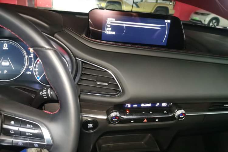 Used Mazda CX-30 2022 2.0L Automatic Yaoyue Edition Obsidian Version Audio And AC Panel