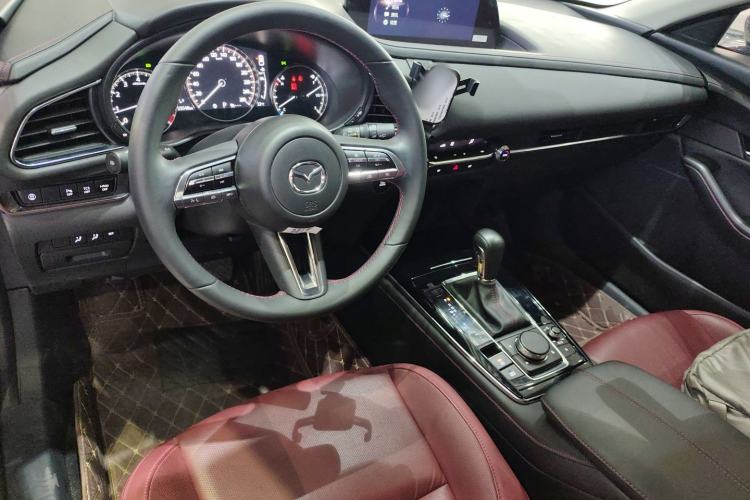 Used Mazda CX-30 2022 2.0L Automatic Yaoyue Edition Obsidian Version Center Console