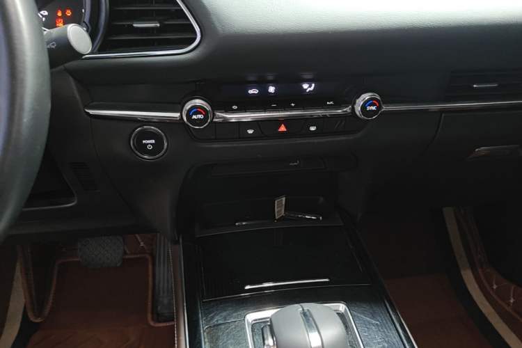 Used Mazda CX-30 EV 2021 Pure Electric Deluxe Edition Audio And AC Panel