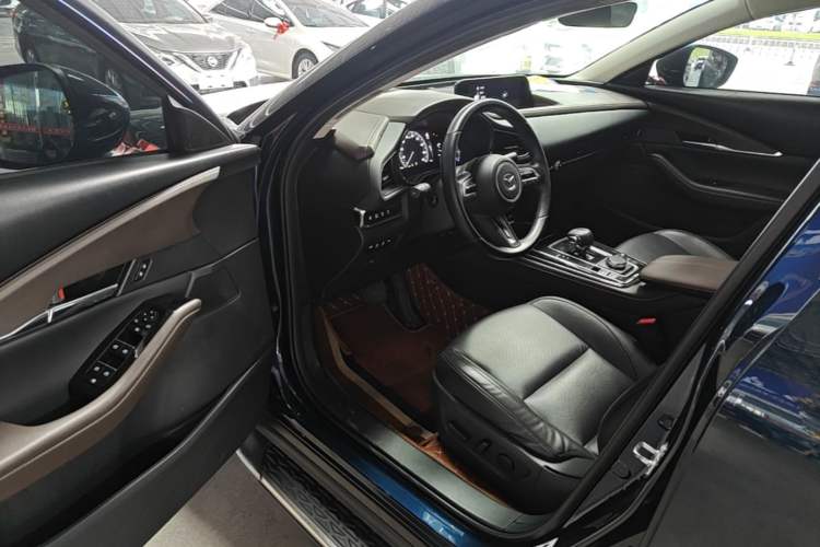 Used Mazda CX-30 EV 2021 Pure Electric Deluxe Edition Driver Seat