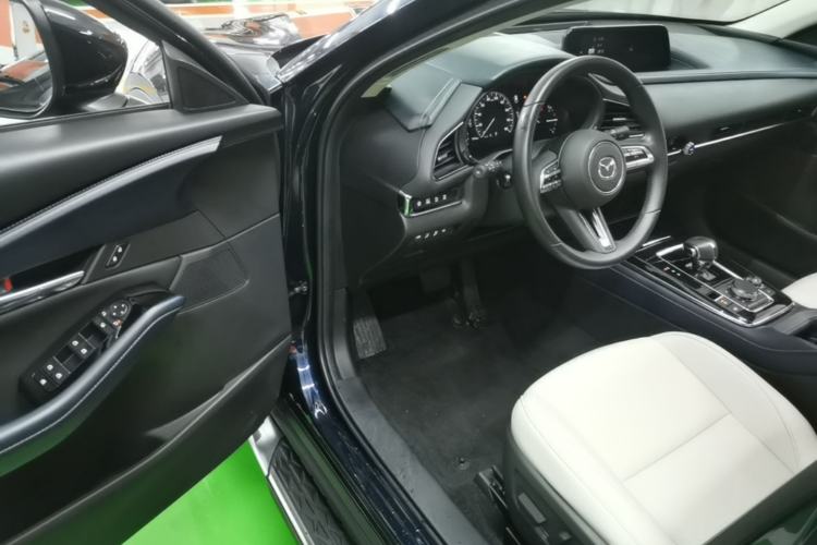 Used Mazda CX-30 EV 2021 Pure Electric Deluxe Edition Driver Seat