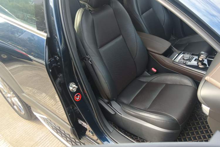 Used Mazda CX-30 EV 2021 Pure Electric Deluxe Edition Right Front Seat