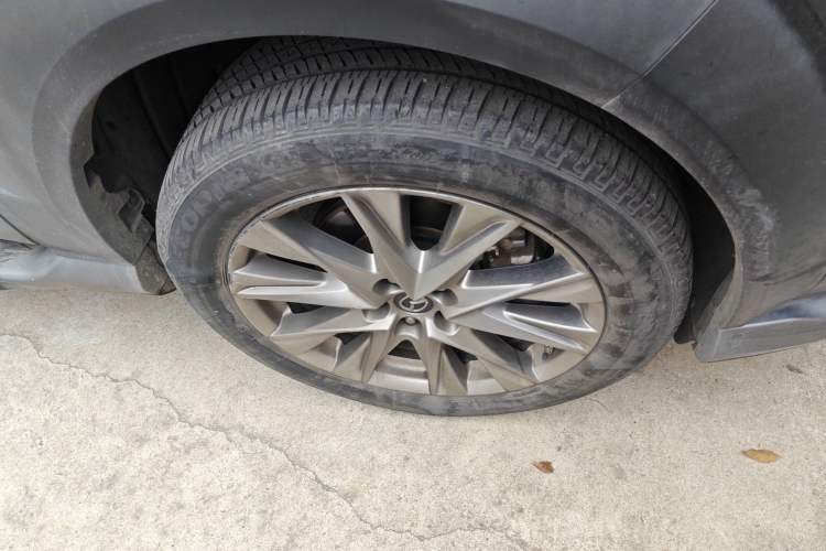 Used Mazda CX-30 EV 2021 Pure Electric Deluxe Edition Right Front Wheel Hub