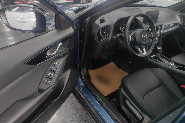 Used Mazda CX-4 2020 2.0L Automatic Two-Wheel Drive Blue Sky Dynamic Edition Interior 2