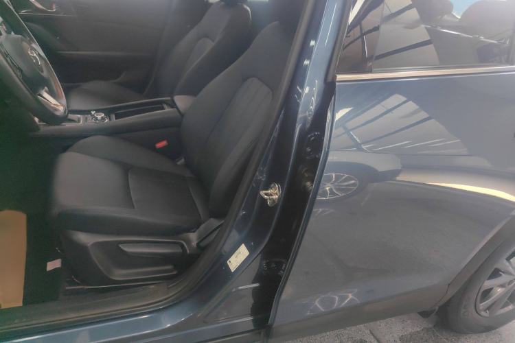 Used Mazda CX-4 2020 2.0L Automatic Two-Wheel Drive Blue Sky Dynamic Edition Left Front Seat