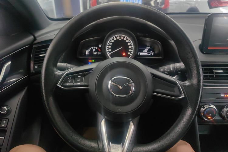 Used Mazda CX-4 2020 2.0L Automatic Two-Wheel Drive Blue Sky Dynamic Edition Steering Wheel