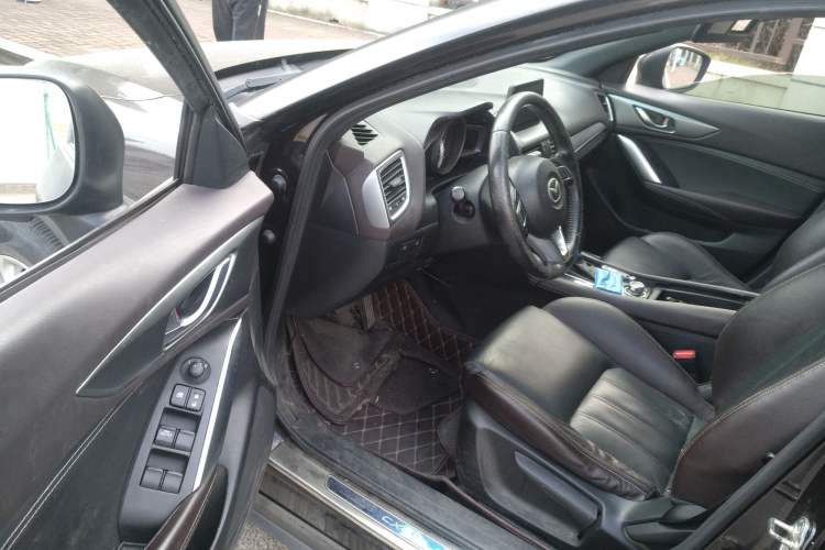 Used Mazda CX-4 2016 2.0L Automatic 2WD Blue Sky Luxury Edition Driver Seat