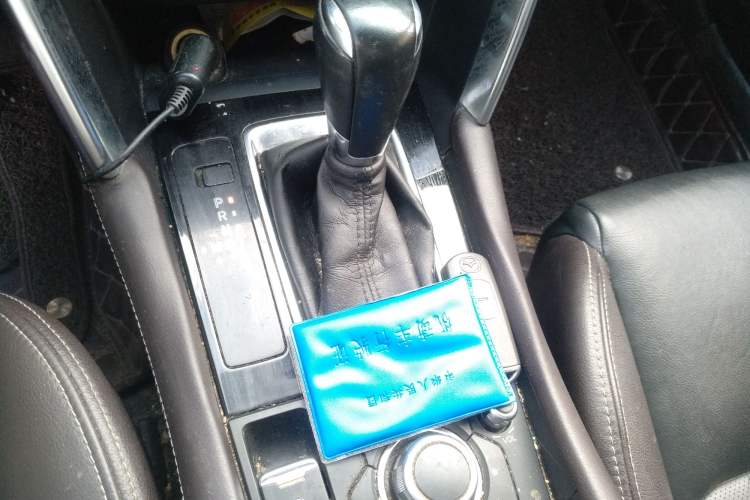 Used Mazda CX-4 2016 2.0L Automatic 2WD Blue Sky Luxury Edition Gear Lever