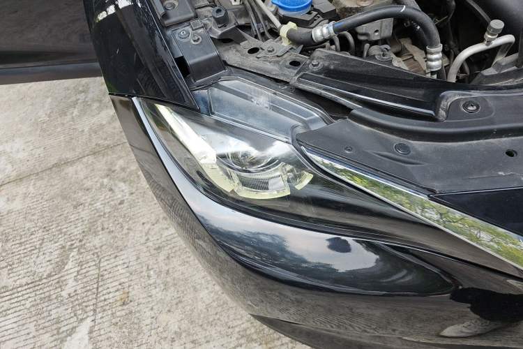 Used Mazda CX-4 2016 2.0L Automatic 2WD Blue Sky Dynamic Edition Right Front Headlight