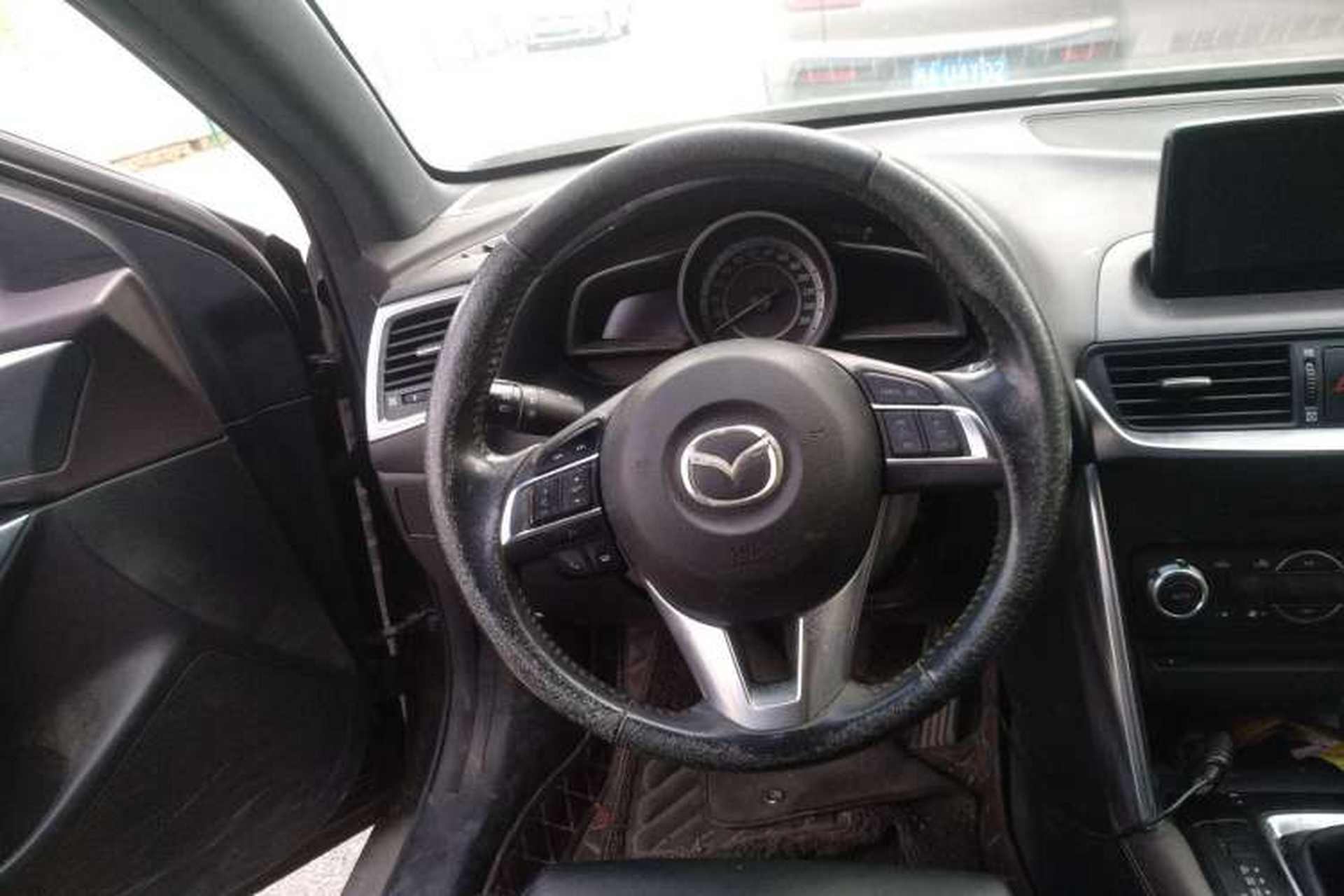 Used Mazda CX-4 2016 2.0L Automatic 2WD Blue Sky Luxury Edition Steering Wheel
