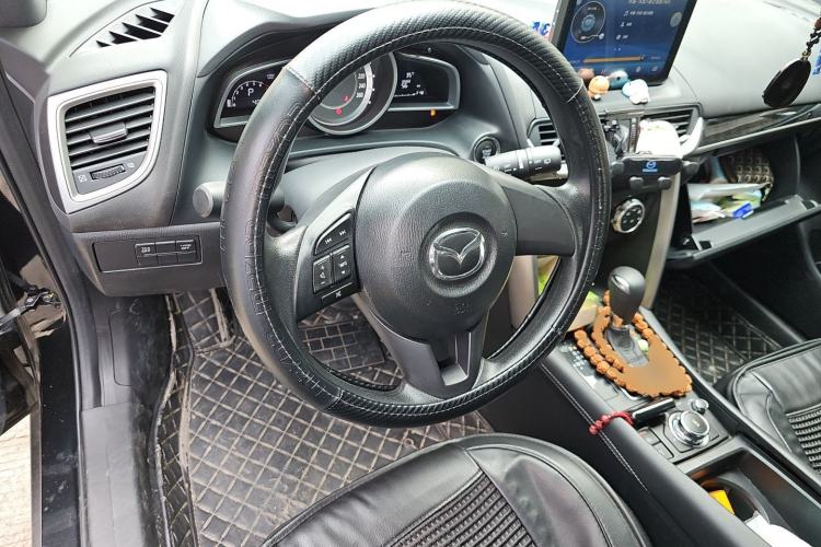 Used Mazda CX-4 2016 2.0L Automatic 2WD Blue Sky Dynamic Edition Steering Wheel