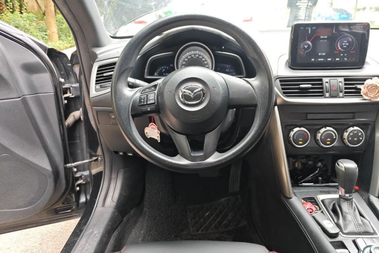 Used Mazda CX-4 2016 2.0L Automatic 2WD Blue Sky Dynamic Edition Steering Wheel