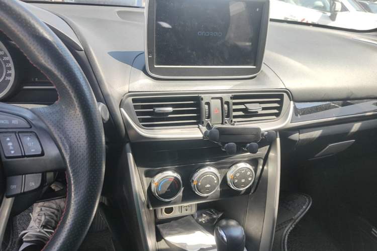 Used Mazda CX-4 2016 2.0L Automatic 2WD Blue Sky Dynamic Edition Audio And AC Panel