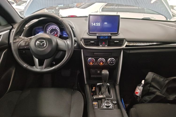 Used Mazda CX-4 2016 2.0L Automatic 2WD Blue Sky Dynamic Edition Center Console