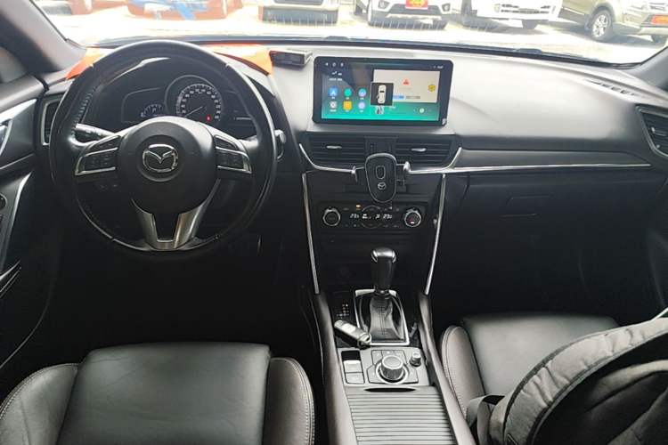 Used Mazda CX-4 2016 2.0L Automatic 2WD Blue Sky Luxury Edition Center Console