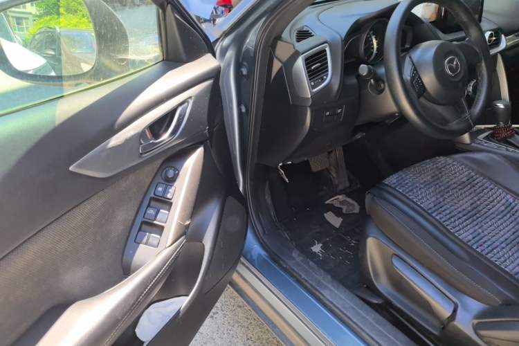 Used Mazda CX-4 2016 2.0L Automatic 2WD Blue Sky Dynamic Edition Driver Seat