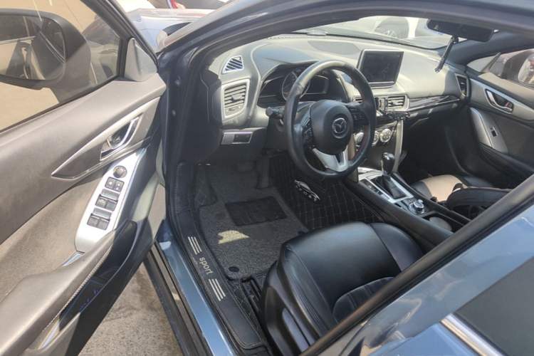 Used Mazda CX-4 2016 2.0L Automatic 2WD Blue Sky Dynamic Edition Driver Seat