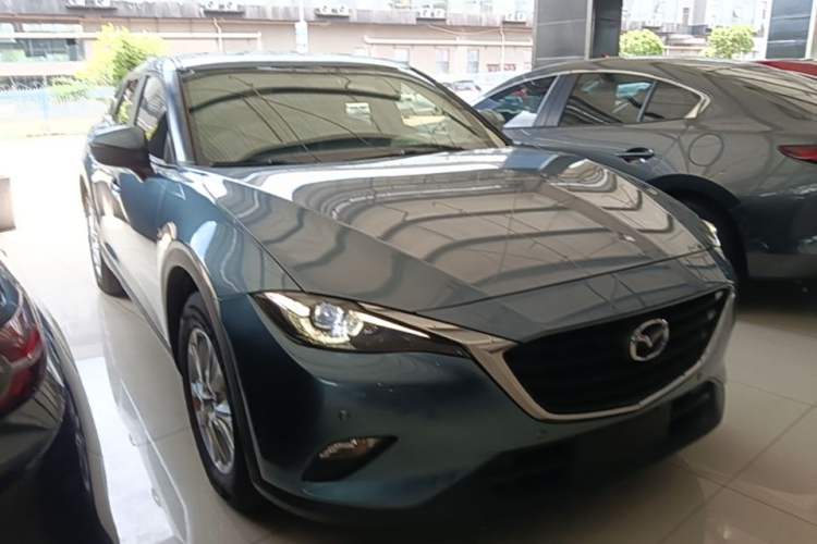 Used Mazda CX-4 2016 2.0L Automatic 2WD Blue Sky Dynamic Edition Front Right 45 Deg
