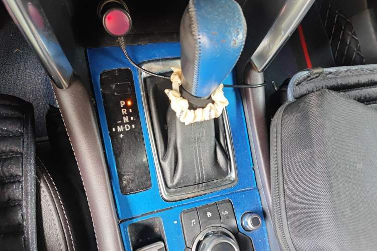 Used Mazda CX-4 2016 2.0L Automatic 2WD Blue Sky Luxury Edition Gear Lever