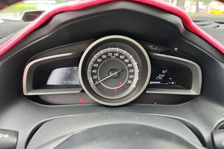 Used Mazda CX-4 2016 2.0L Automatic 2WD Blue Sky Luxury Edition Instrument Cluster