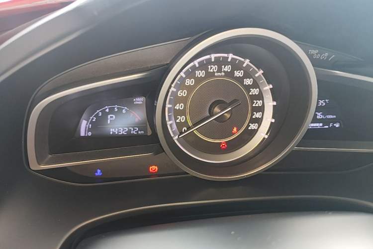 Used Mazda CX-4 2016 2.0L Automatic 2WD Blue Sky Luxury Edition Instrument Cluster