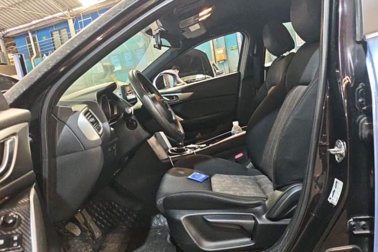 Used Mazda CX-4 2016 2.0L Manual Two-Wheel Drive Blue Sky Dynamic Edition Left Front Seat