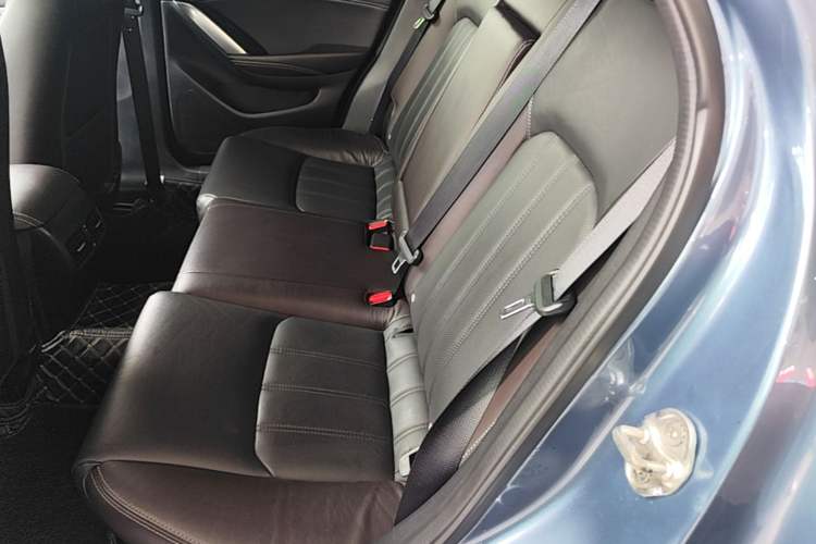 Used Mazda CX-4 2016 2.0L Automatic 2WD Blue Sky Luxury Edition Left Rear Seat