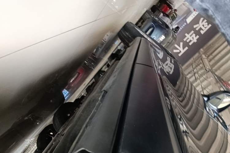 Used Mazda CX-4 2016 2.0L Automatic 2WD Blue Sky Dynamic Edition Left Side Sill