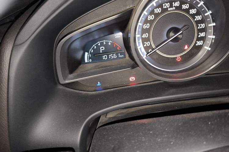Used Mazda CX-4 2016 2.0L Automatic 2WD Blue Sky Luxury Edition Odometer Close Up