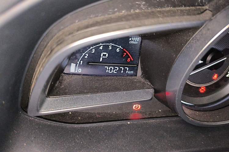 Used Mazda CX-4 2016 2.0L Automatic 2WD Blue Sky Dynamic Edition Odometer Close Up