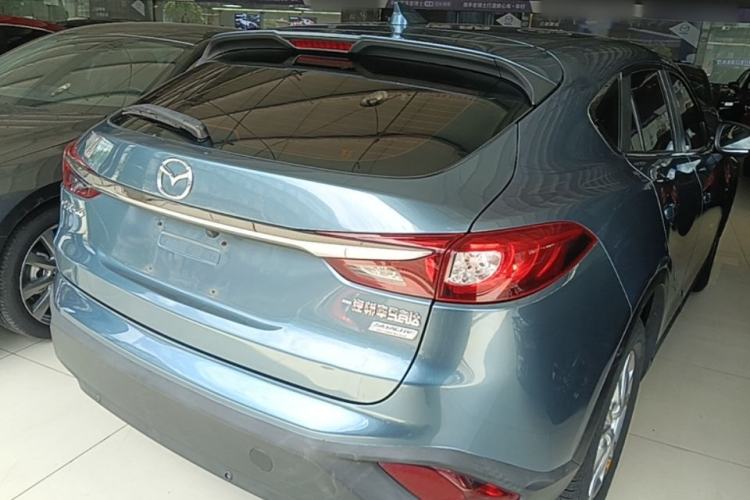 Used Mazda CX-4 2016 2.0L Automatic 2WD Blue Sky Dynamic Edition Rear Right 45 Deg