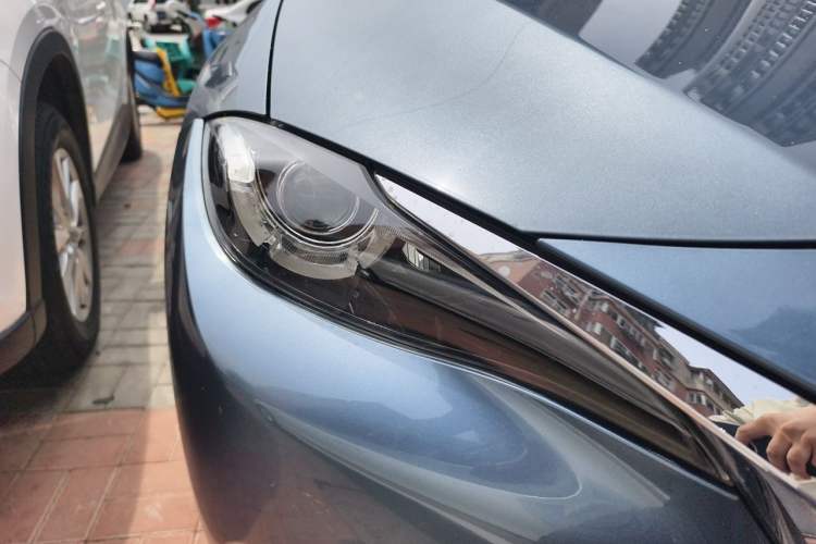 Used Mazda CX-4 2016 2.0L Automatic Two-Wheel Drive Blue Sky Exploration Edition Right Front Headlight