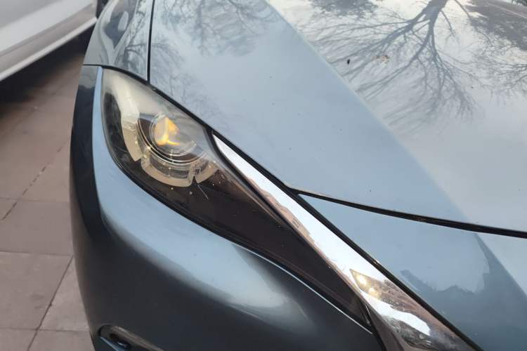 Used Mazda CX-4 2016 2.0L Automatic 2WD Blue Sky Luxury Edition Right Front Headlight