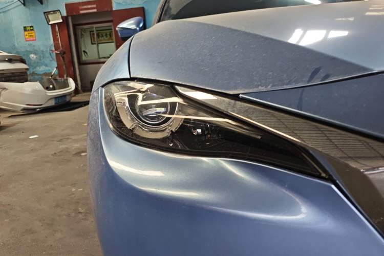 Used Mazda CX-4 2016 2.0L Manual Two-Wheel Drive Blue Sky Dynamic Edition Right Front Headlight