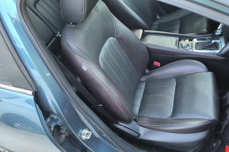 Used Mazda CX-4 2016 2.0L Automatic 2WD Blue Sky Luxury Edition Right Front Seat