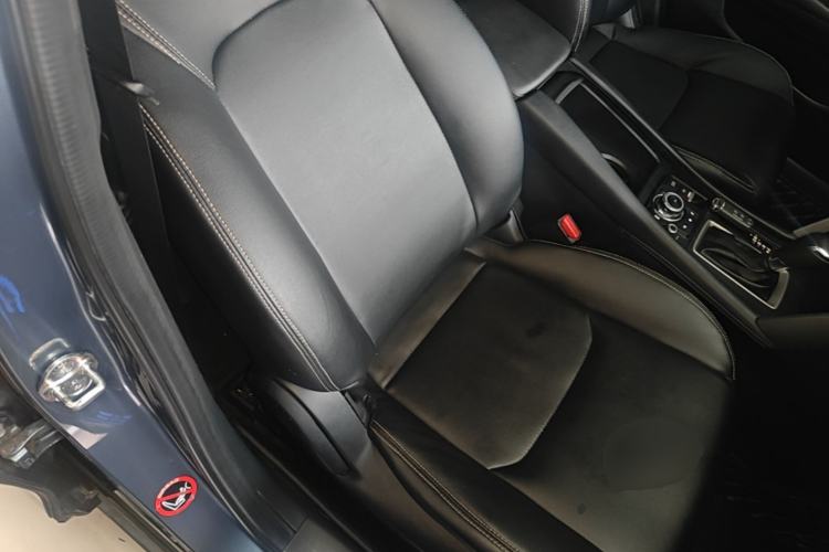 Used Mazda CX-4 2016 2.0L Automatic 2WD Blue Sky Dynamic Edition Right Front Seat