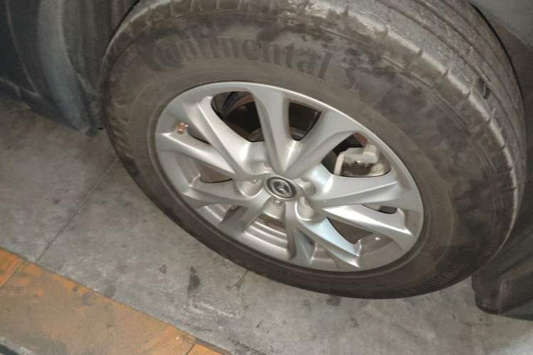 Used Mazda CX-4 2016 2.0L Automatic 2WD Blue Sky Luxury Edition Right Front Wheel Hub