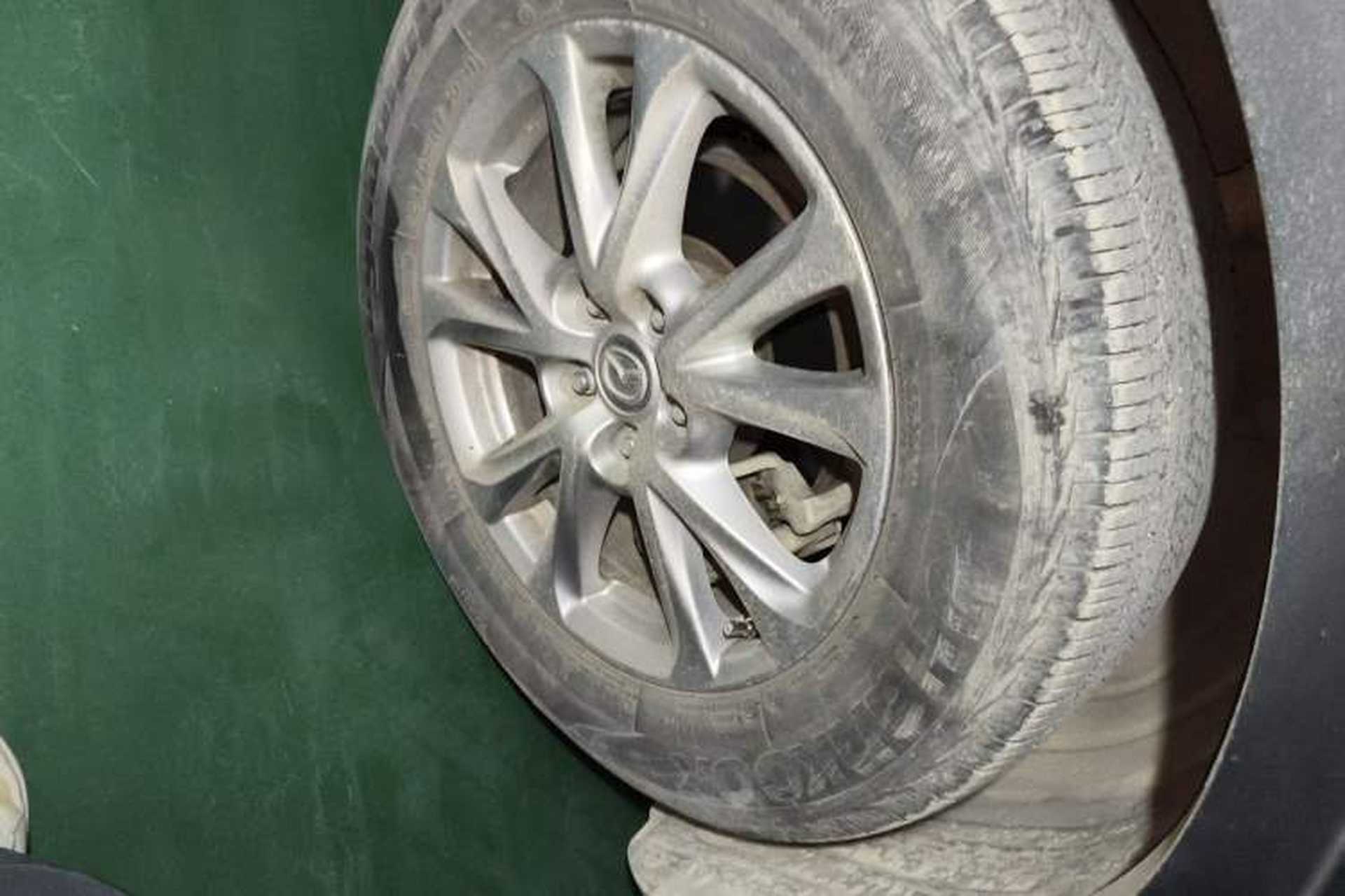 Used Mazda CX-4 2016 2.0L Automatic 2WD Blue Sky Luxury Edition Right Front Wheel Hub